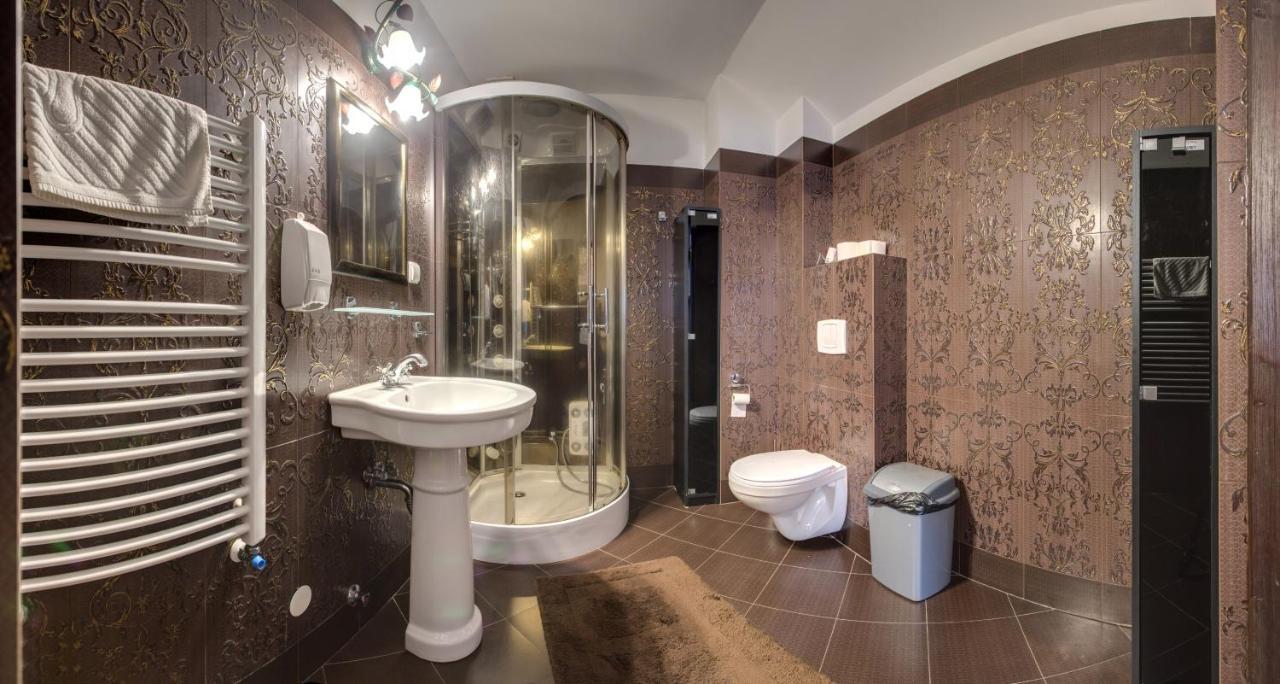 Hotel Switezianka à Rymanów-Zdrój Extérieur photo