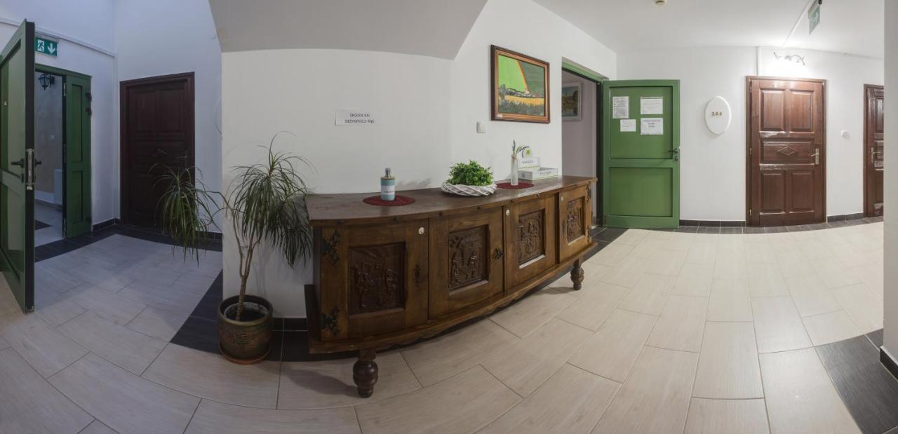 Hotel Switezianka à Rymanów-Zdrój Extérieur photo
